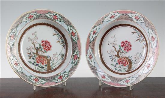 A pair of Chinese export famille rose soup plates, Qianlong period, c.1740, 23cm